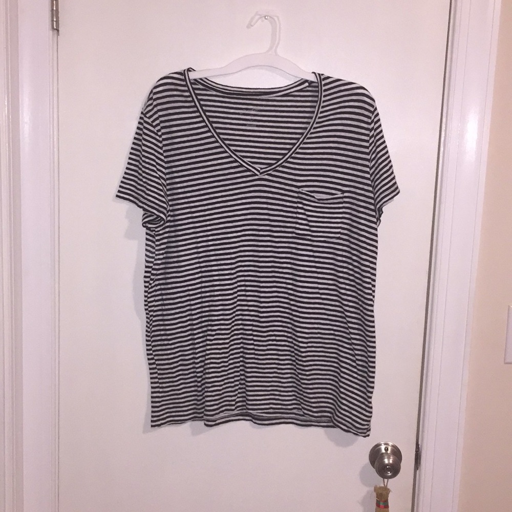 V neck black and white striped tee with pocket